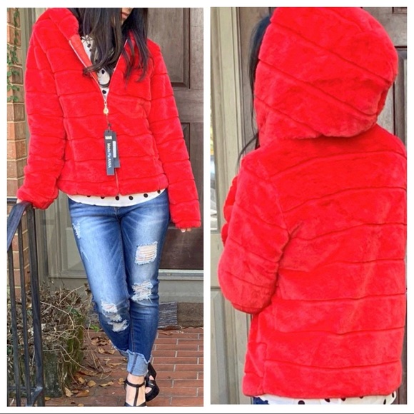 ✨LAST 1✨PARIS✨Red Gorgeous Faux Fur Hooded Jacket - Picture 8 of 8